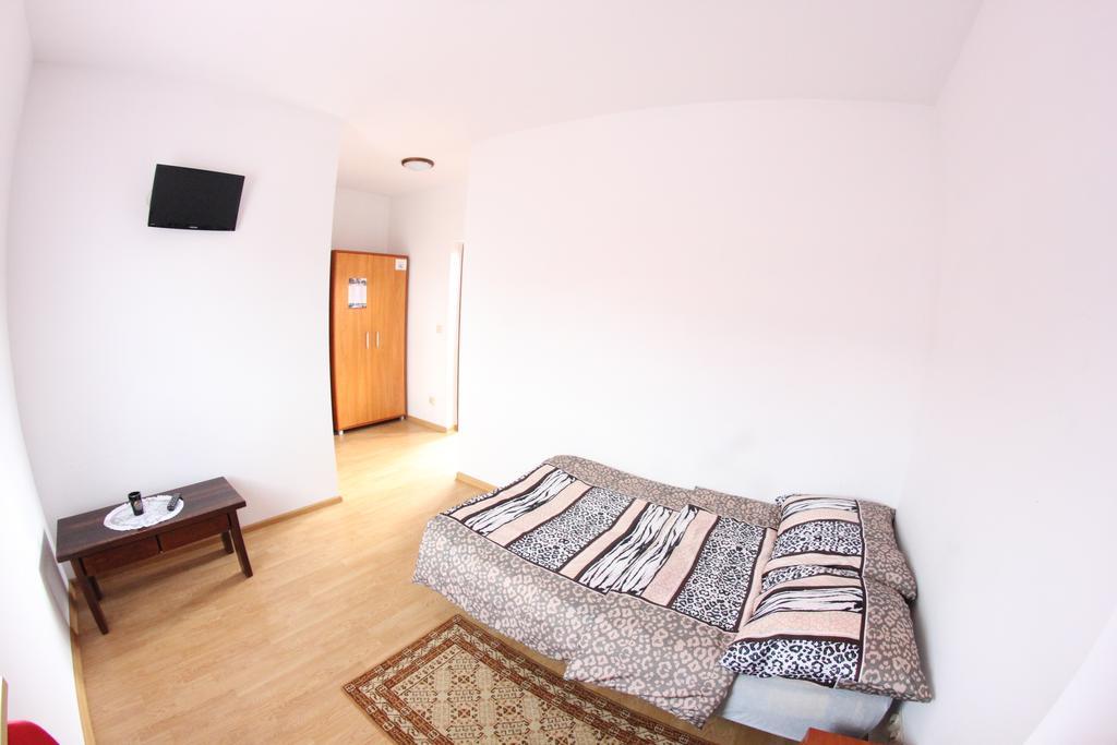 Rafaello Pokoje Goscinne Łagów Kamer foto